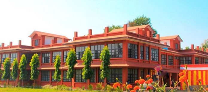 Saskirt-university