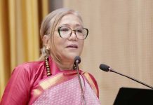 के बन्लिन त सपना प्रधान न्यायाधीश ?